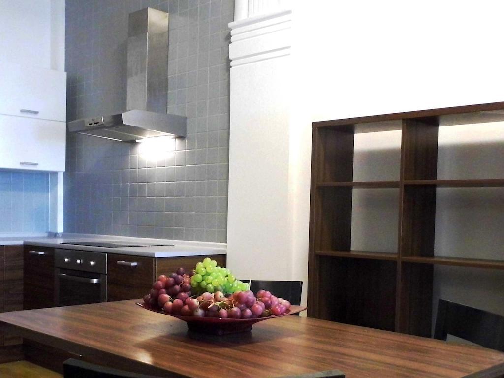 Lion Apartments Medena, Big Size, High Ceilings Μπρατισλάβα Δωμάτιο φωτογραφία