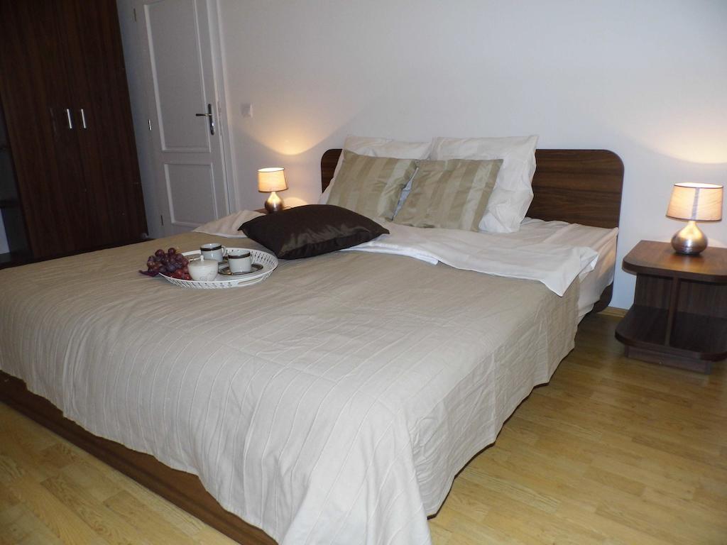Lion Apartments Medena, Big Size, High Ceilings Μπρατισλάβα Δωμάτιο φωτογραφία