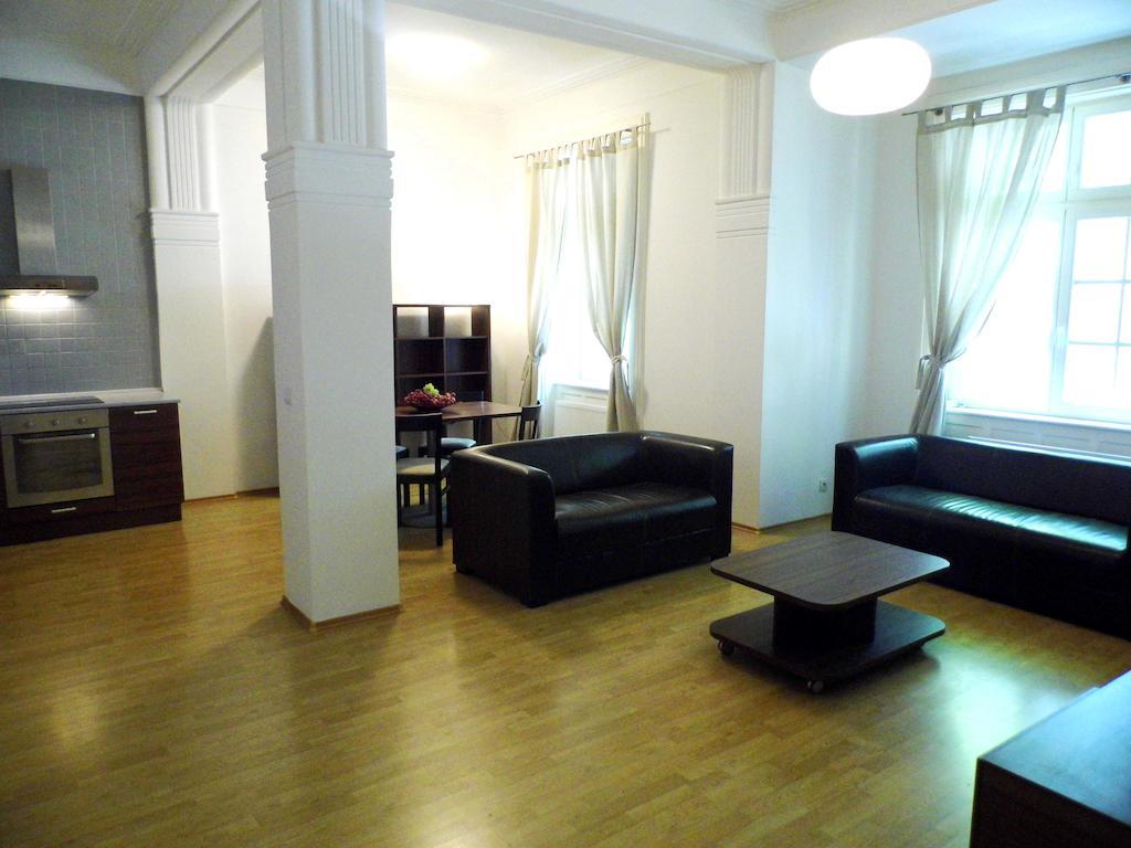 Lion Apartments Medena, Big Size, High Ceilings Μπρατισλάβα Δωμάτιο φωτογραφία