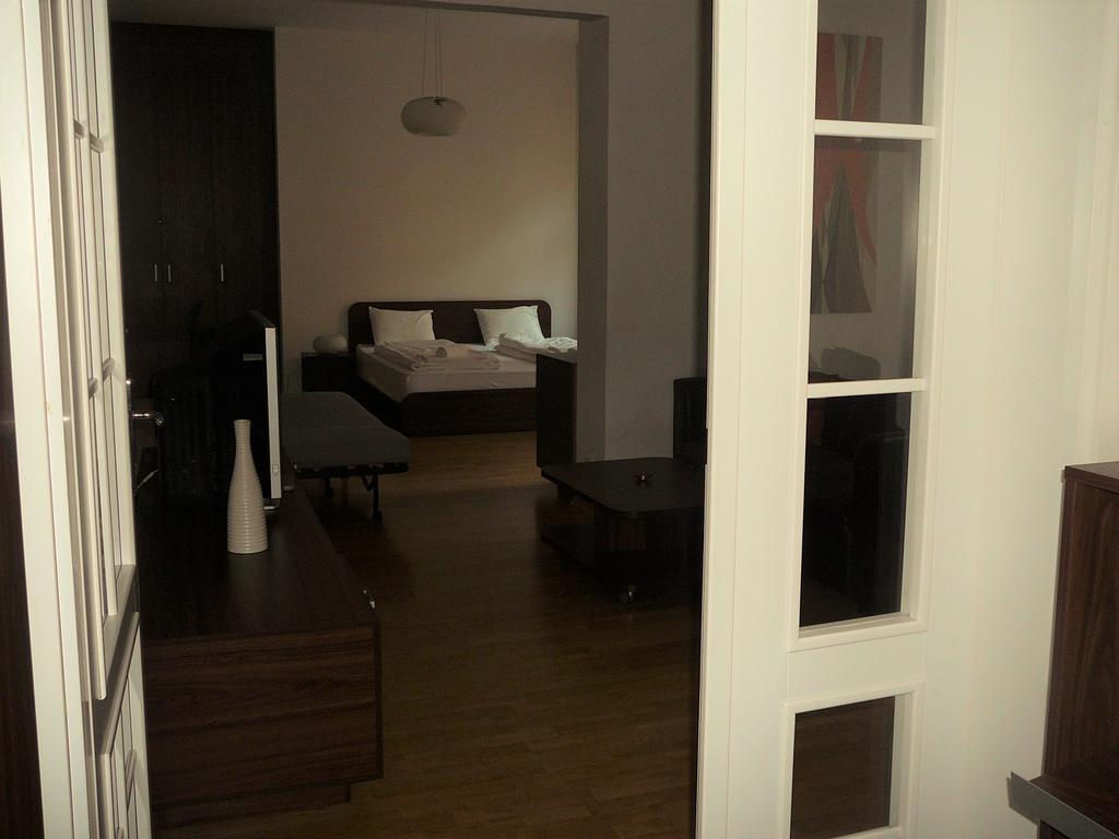 Lion Apartments Medena, Big Size, High Ceilings Μπρατισλάβα Εξωτερικό φωτογραφία