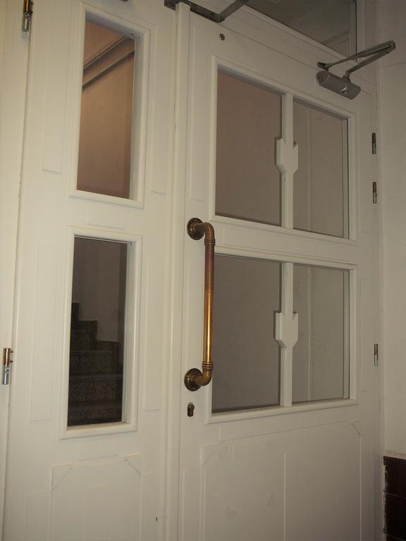 Lion Apartments Medena, Big Size, High Ceilings Μπρατισλάβα Εξωτερικό φωτογραφία