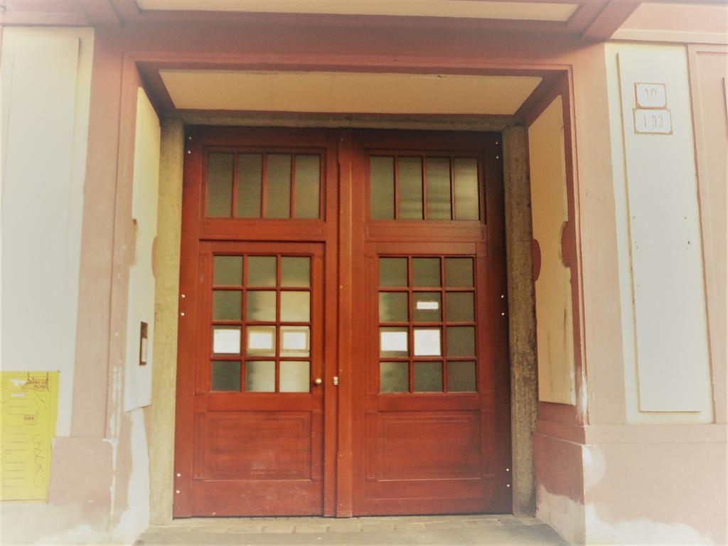 Lion Apartments Medena, Big Size, High Ceilings Μπρατισλάβα Εξωτερικό φωτογραφία