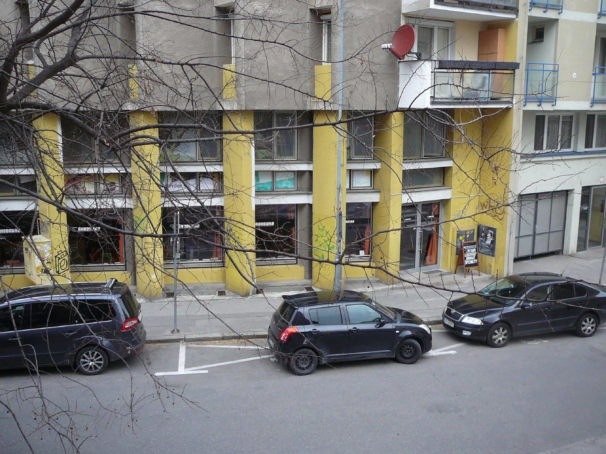 Lion Apartments Medena, Big Size, High Ceilings Μπρατισλάβα Εξωτερικό φωτογραφία